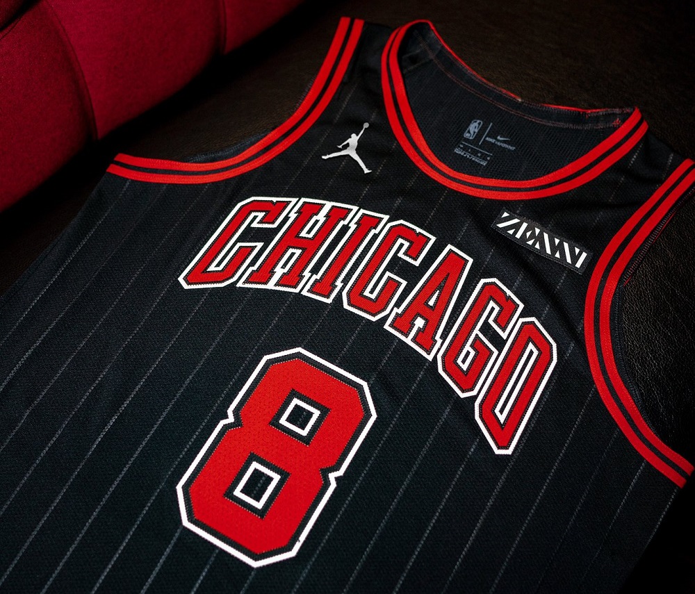 Le logo Jordan présent sur tous les maillots Statement la saison