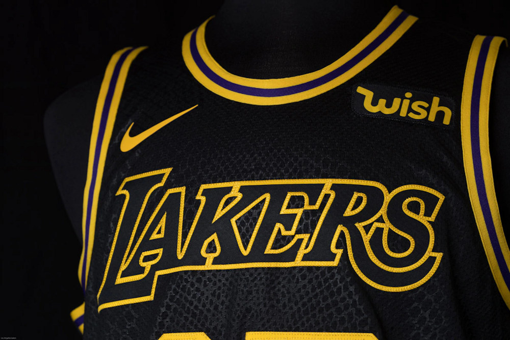 Les Lakers veulent porter un maillot Black Mamba en hommage à