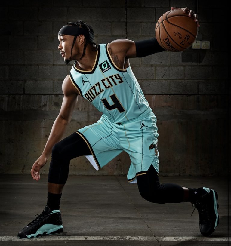Les dévoilent leur nouveau maillot "City Edition" • Basket USA