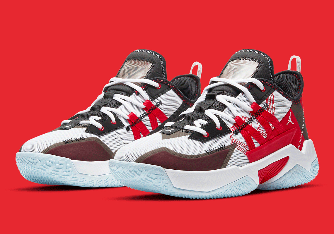 Basket rouge et noir deals