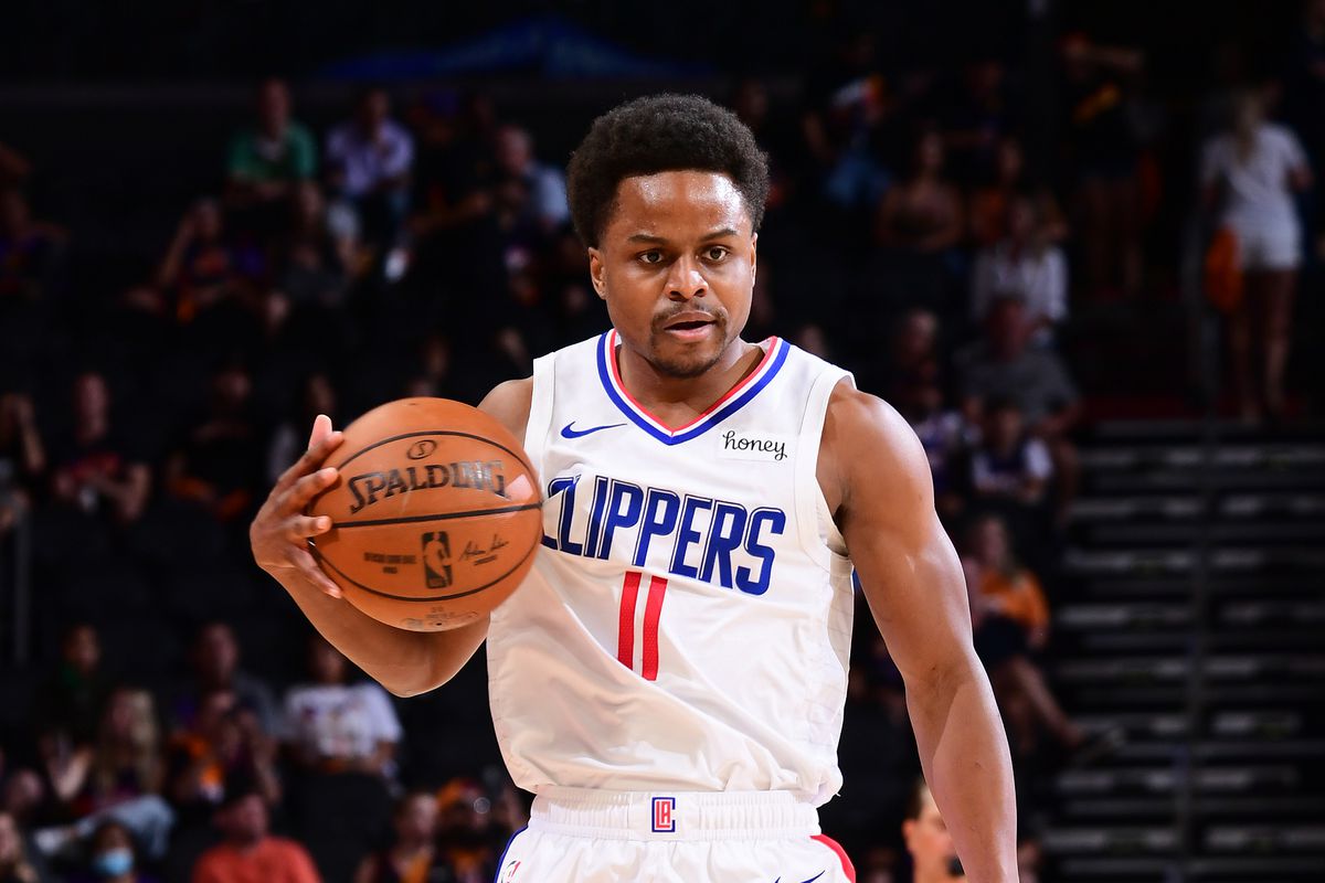 Clippers section methods with Yogi Ferrell |  NBA