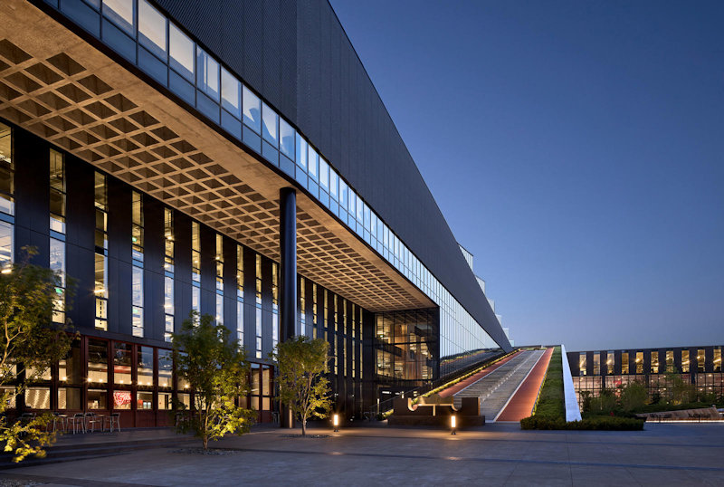 Nike d voile le LeBron James Innovation Center Basket USA
