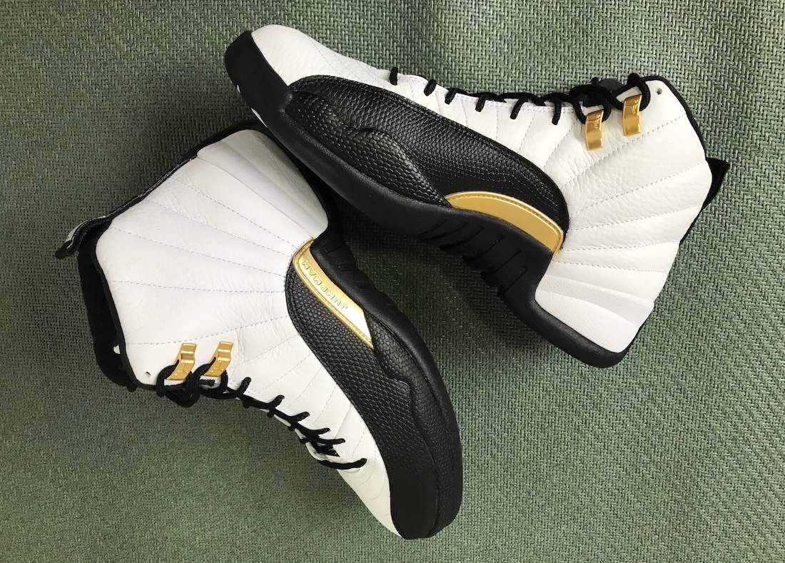 jordan 12 noir et blanc