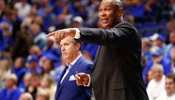 NCAA | Kenny Payne en partance pour Louisville