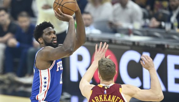 A l’arraché, Joel Embiid et les Sixers repoussent les Cavaliers