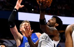 Les Nets auraient discuté d’un transfert de Kyrie Irving avec les Lakers en cours de saison
