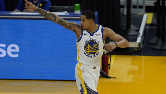 Juan Toscano-Anderson entrega el Trofeo Larry O’Brien al Presidente de México