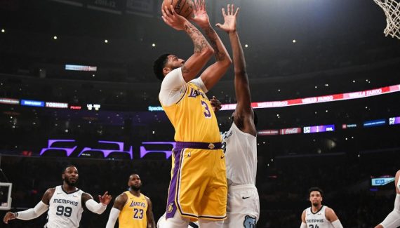 Darvin Ham veut faire d’Anthony Davis le point central de l’attaque des Lakers