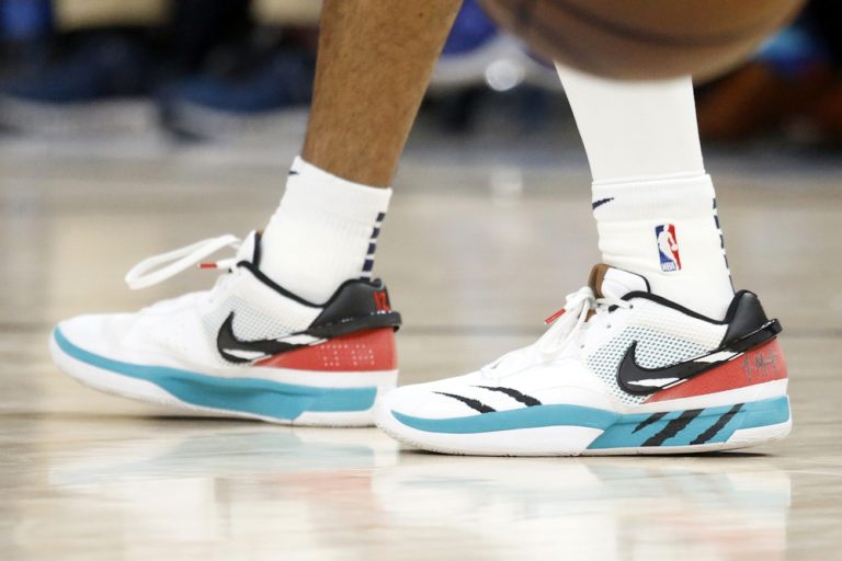 Un coloris reverse de la ja 1 scratch basket usa