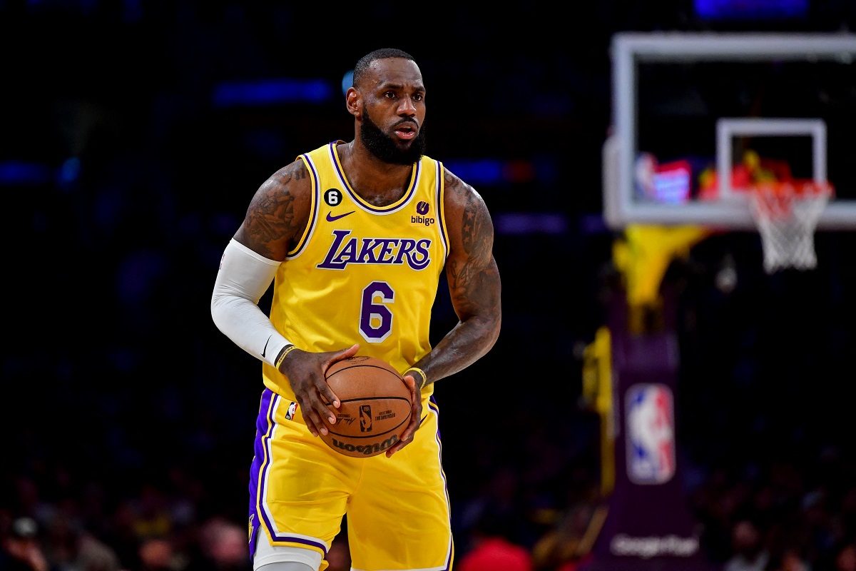 LeBron James aura son maillot retiré aux Lakers • Basket USA