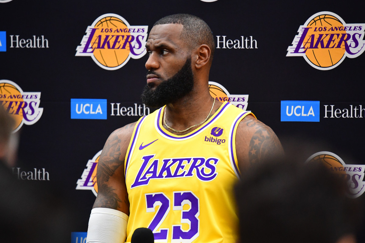 Nike Basketball - NBA LA Lakers LeBron James - Maillot sans