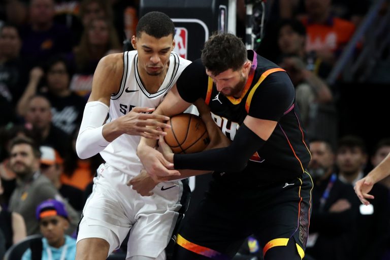 Victor Wembanyama et les Spurs préfèrent le quatrième quarttemps • Basket USA