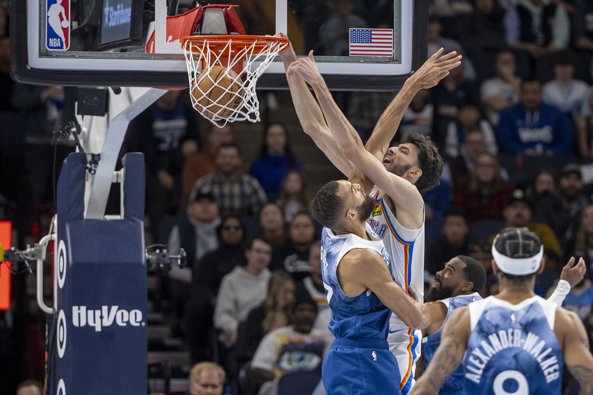 Chet Holmgren Rudy Gobert