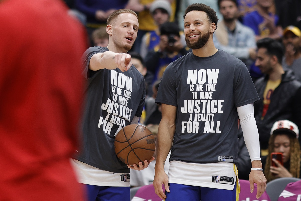 Donte DiVincenzo et Stephen Curry