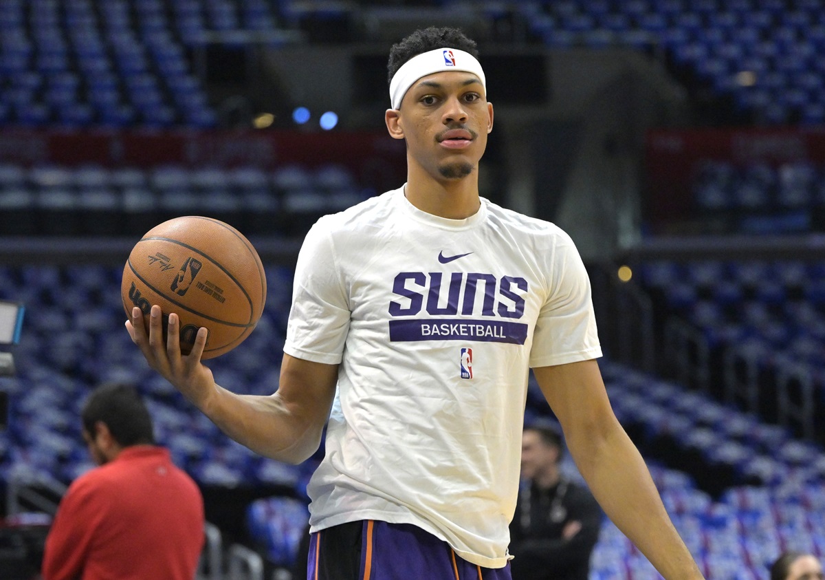 Darius Bazley