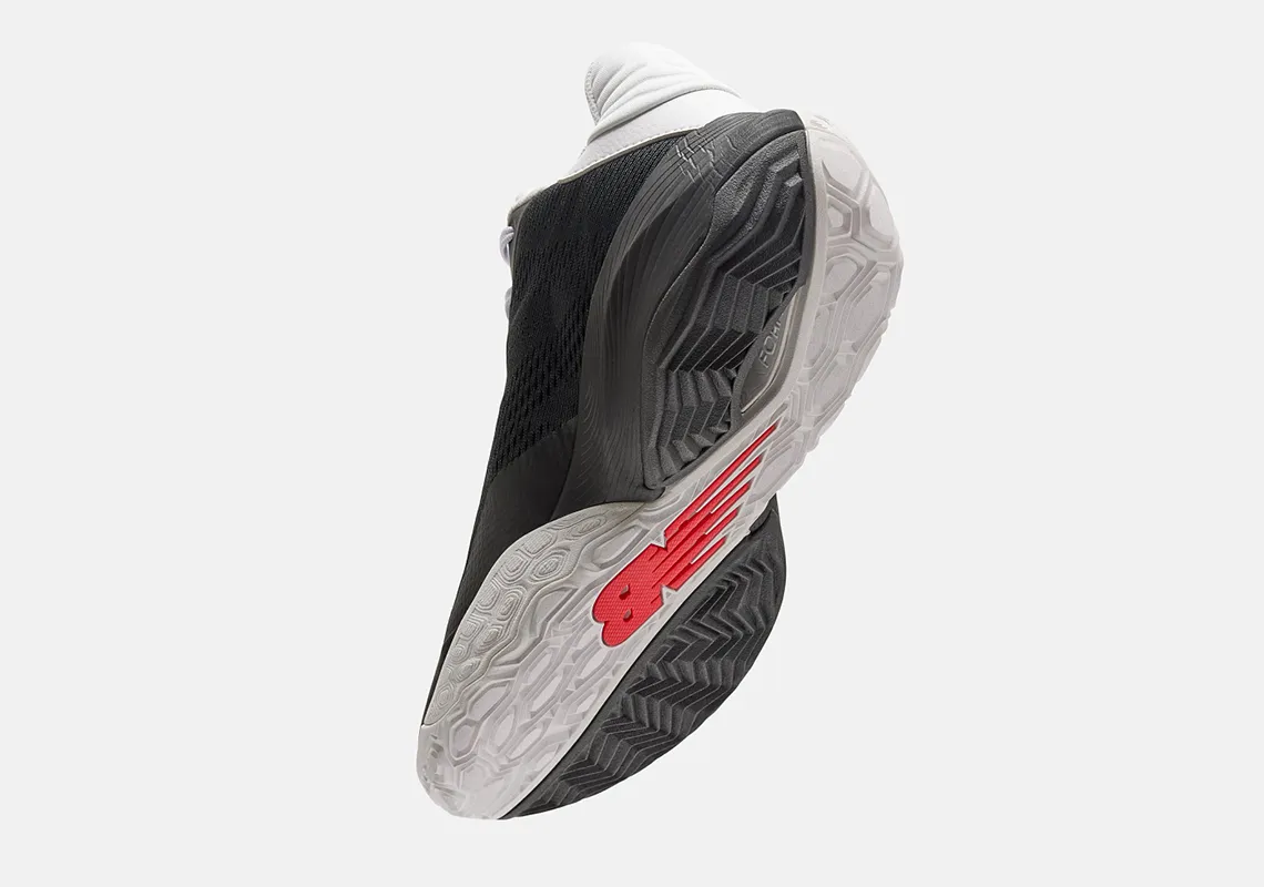 New Balance impressionne avec la « TWO WXY V4 »