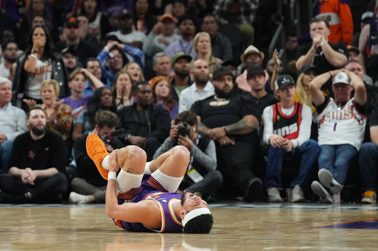 Devin Booker (Suns) blessé à la cheville