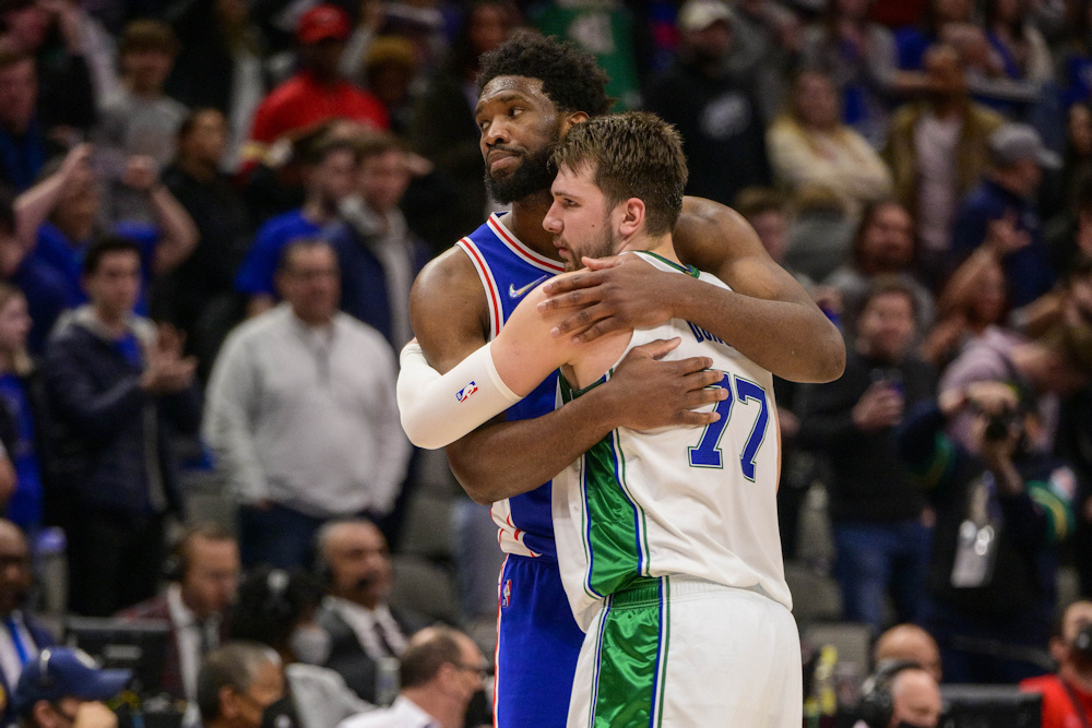 Joel Embiid et Luka Doncic en NBA