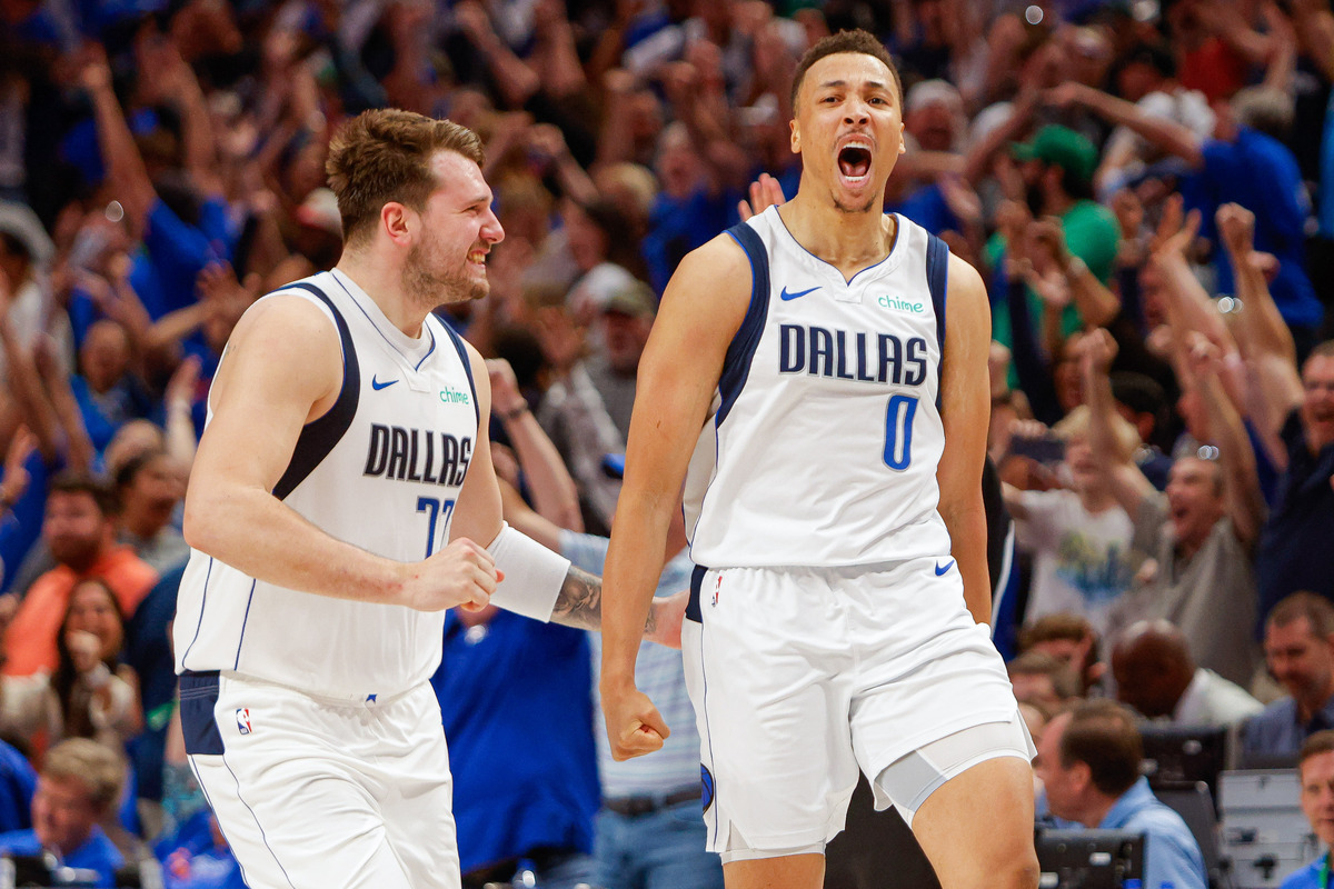 Dante Exum et les Mavericks
