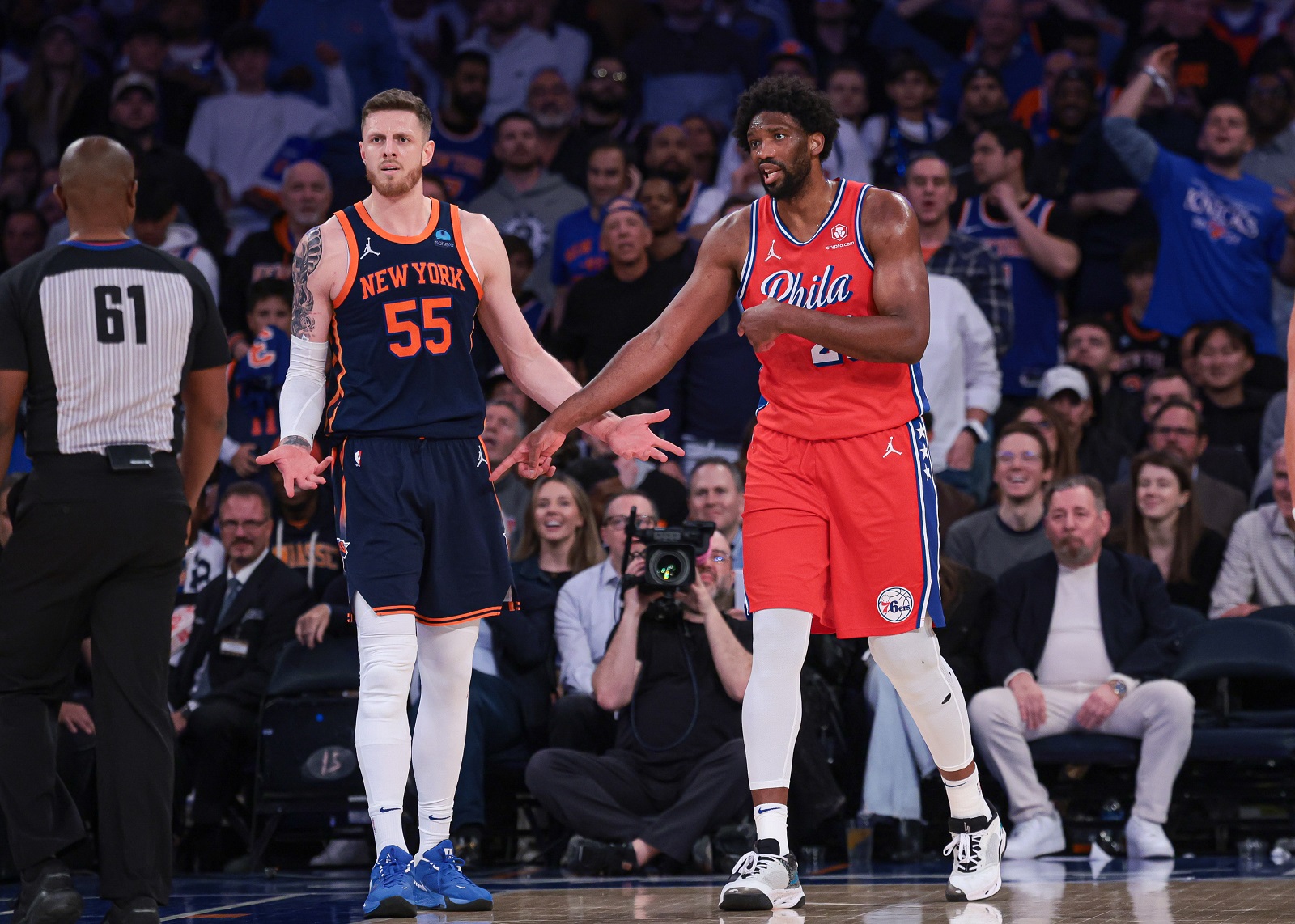 Joel Embiid (Sixers) contre les Knicks