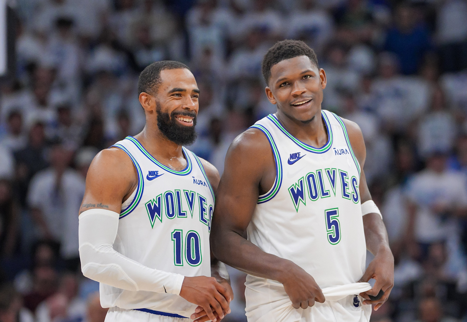 Anthony Edwards Mike Conley surnom
