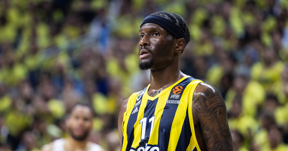 Nigel Hayes-Davis