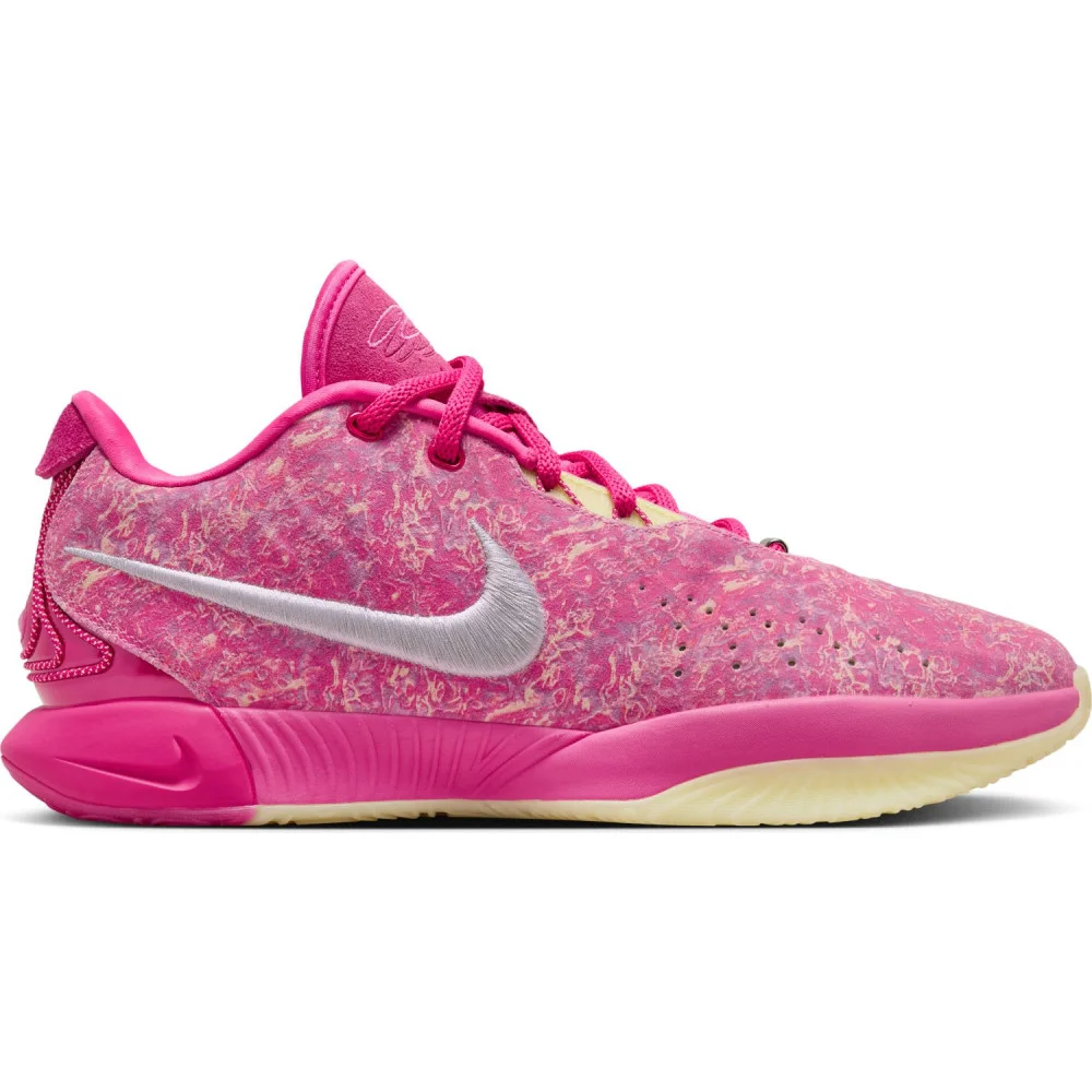 LeBron 21
