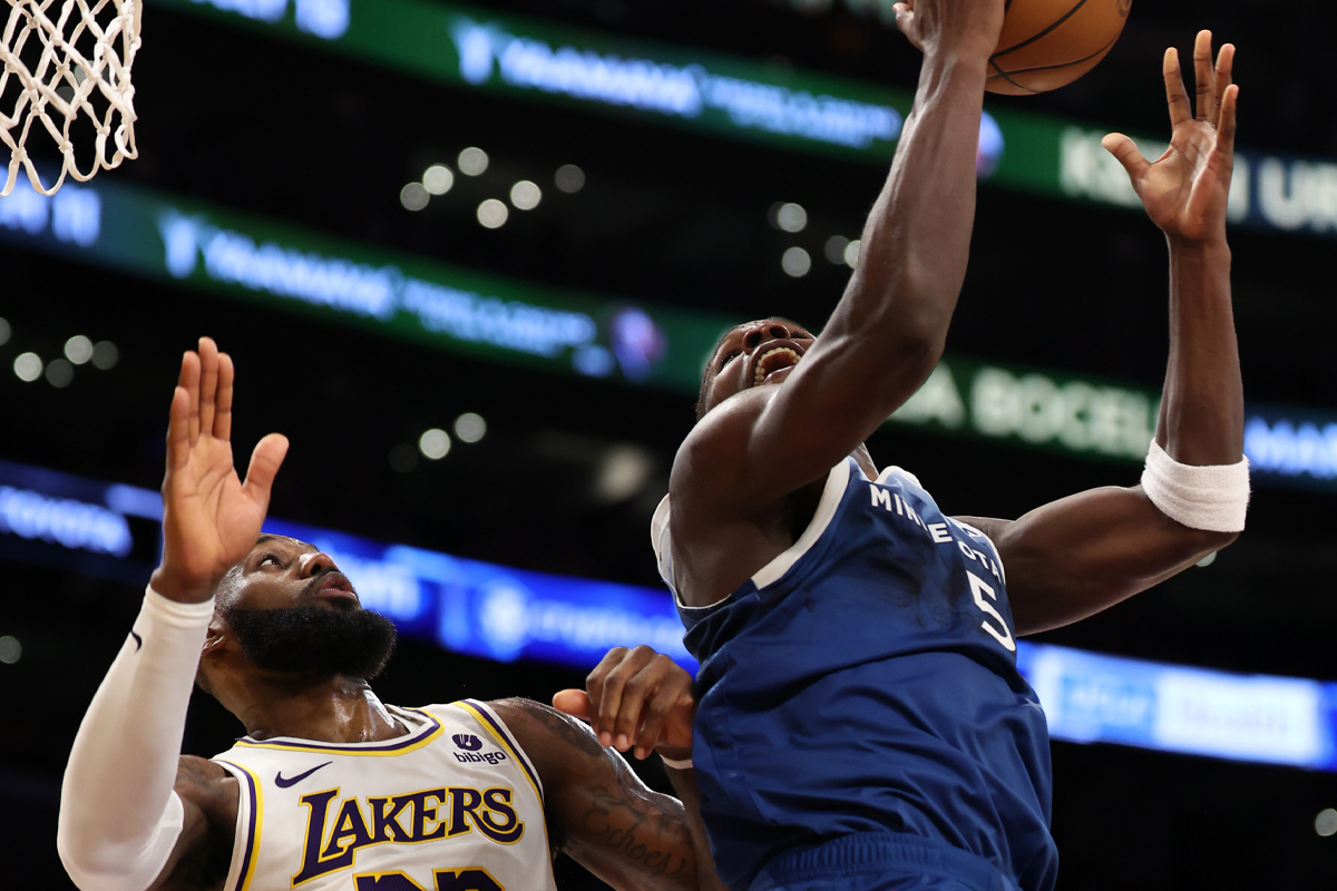 lakers - wolves opening night