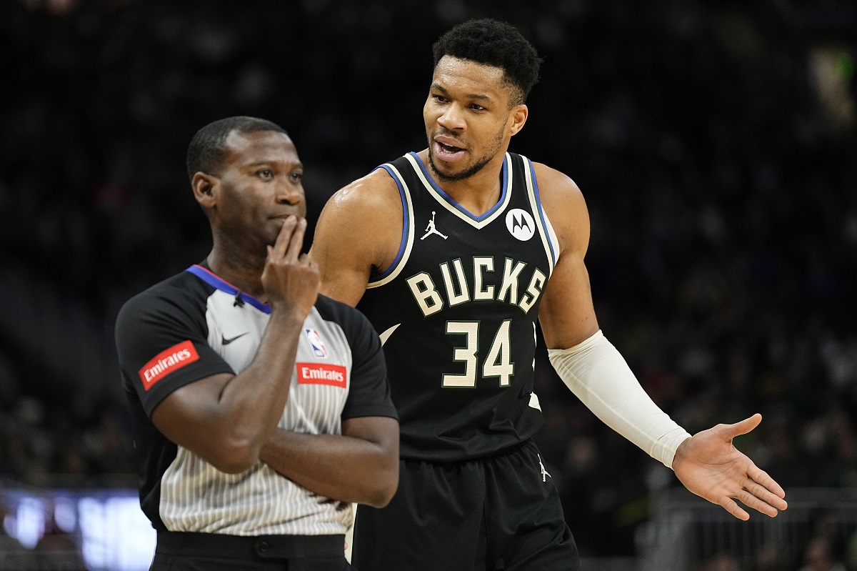 Giannis Antetokounmpo avec les Bucks