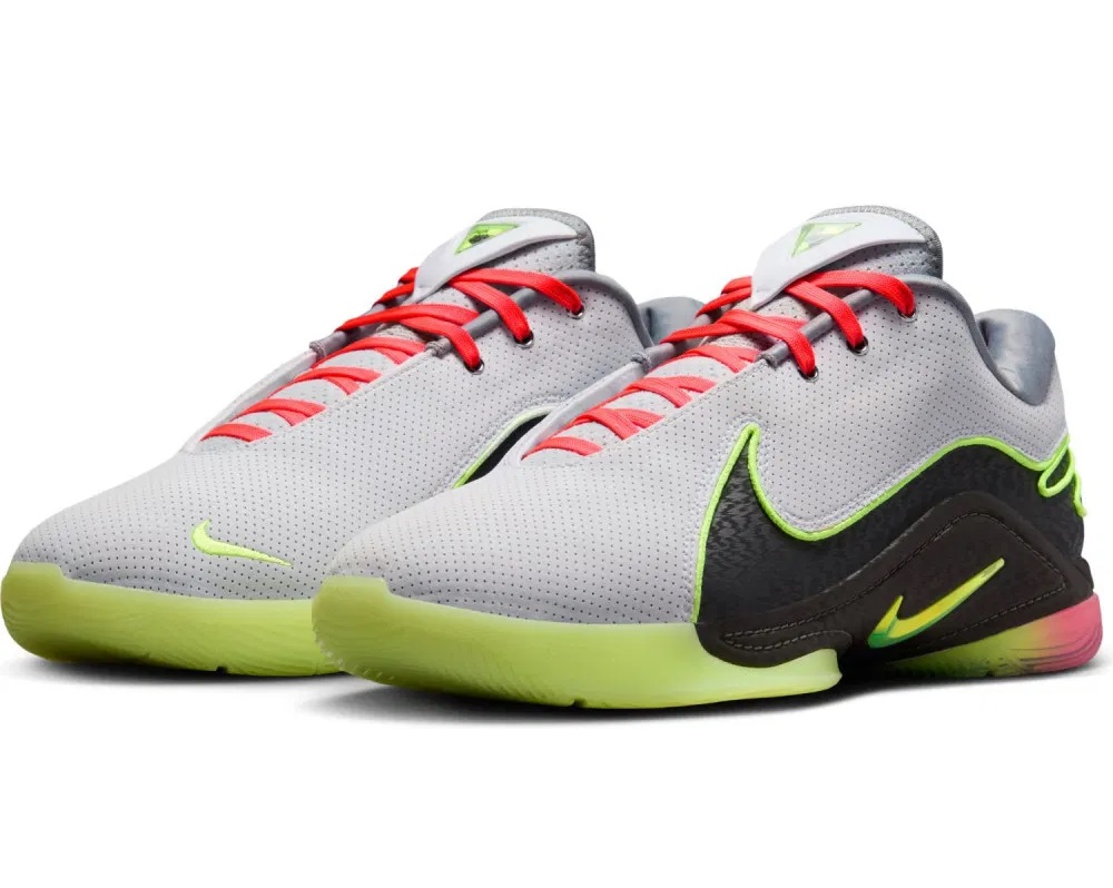 LeBron 22