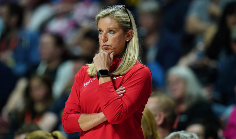 christie sides, coach du fever