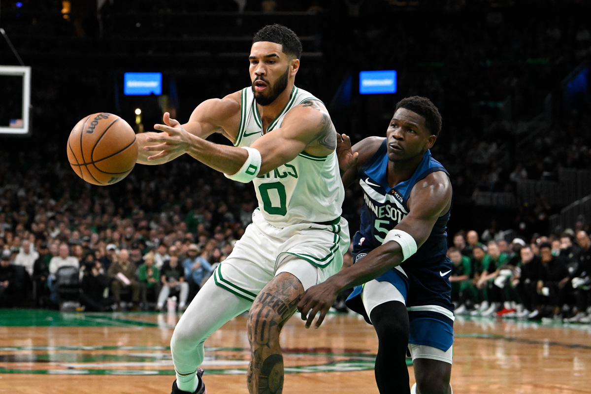 Jayson Tatum et Anthony Edwards