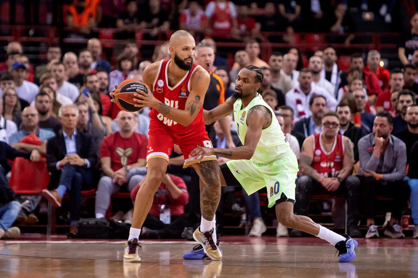 Evan Fournier avec l'Olympiakos