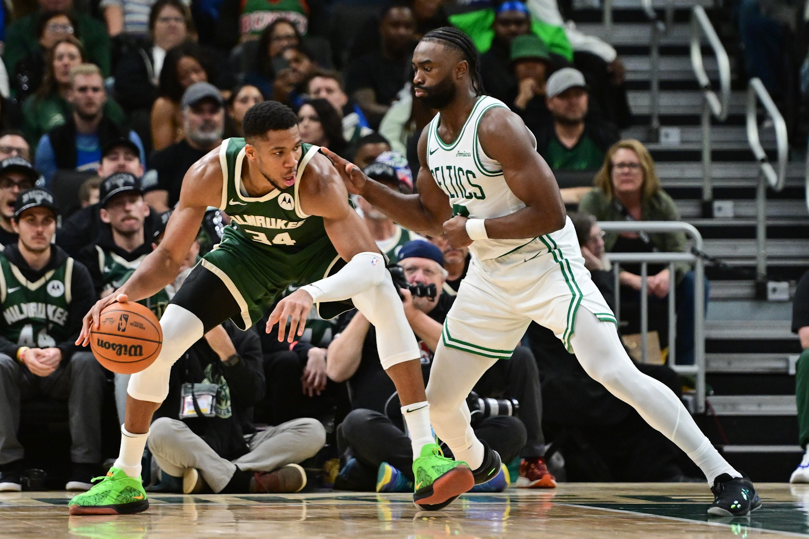 jaylen brown giannis antetokounmpo