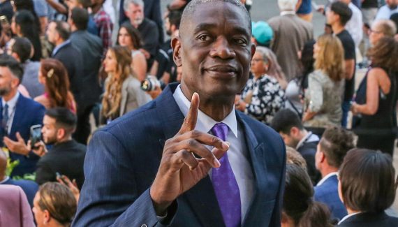 La NBA crée un trophée en hommage à Dikembe Mutombo