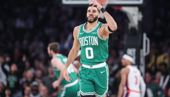 Jayson Tatum met K.O. les Knicks au premier round