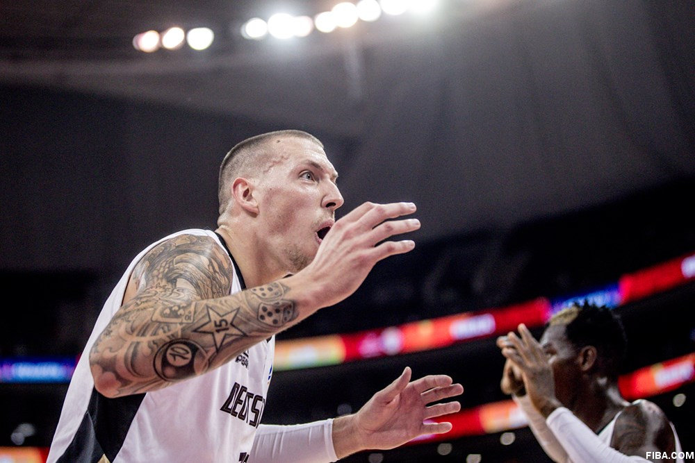 Daniel Theis