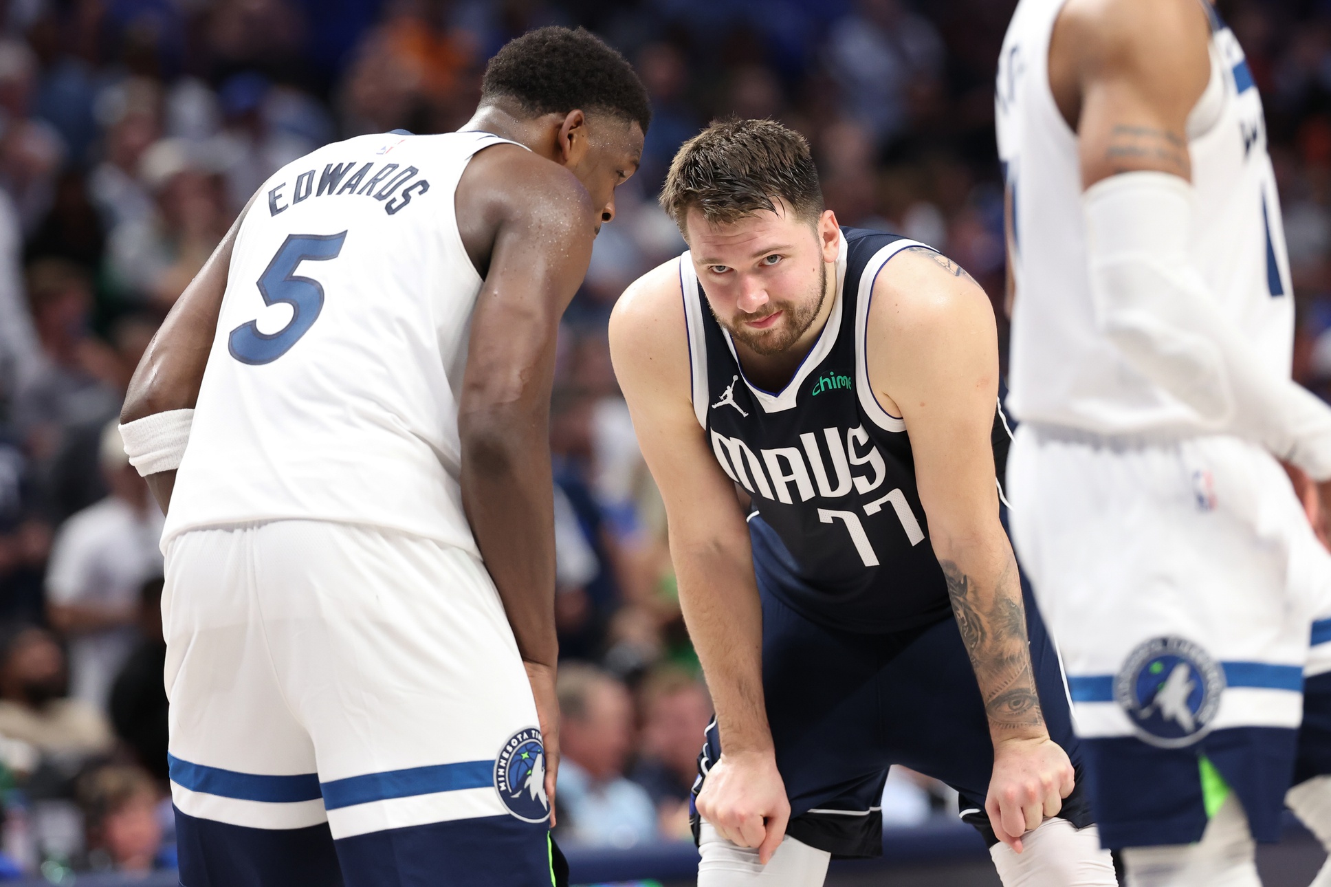Anthony Edwards et Luka Doncic