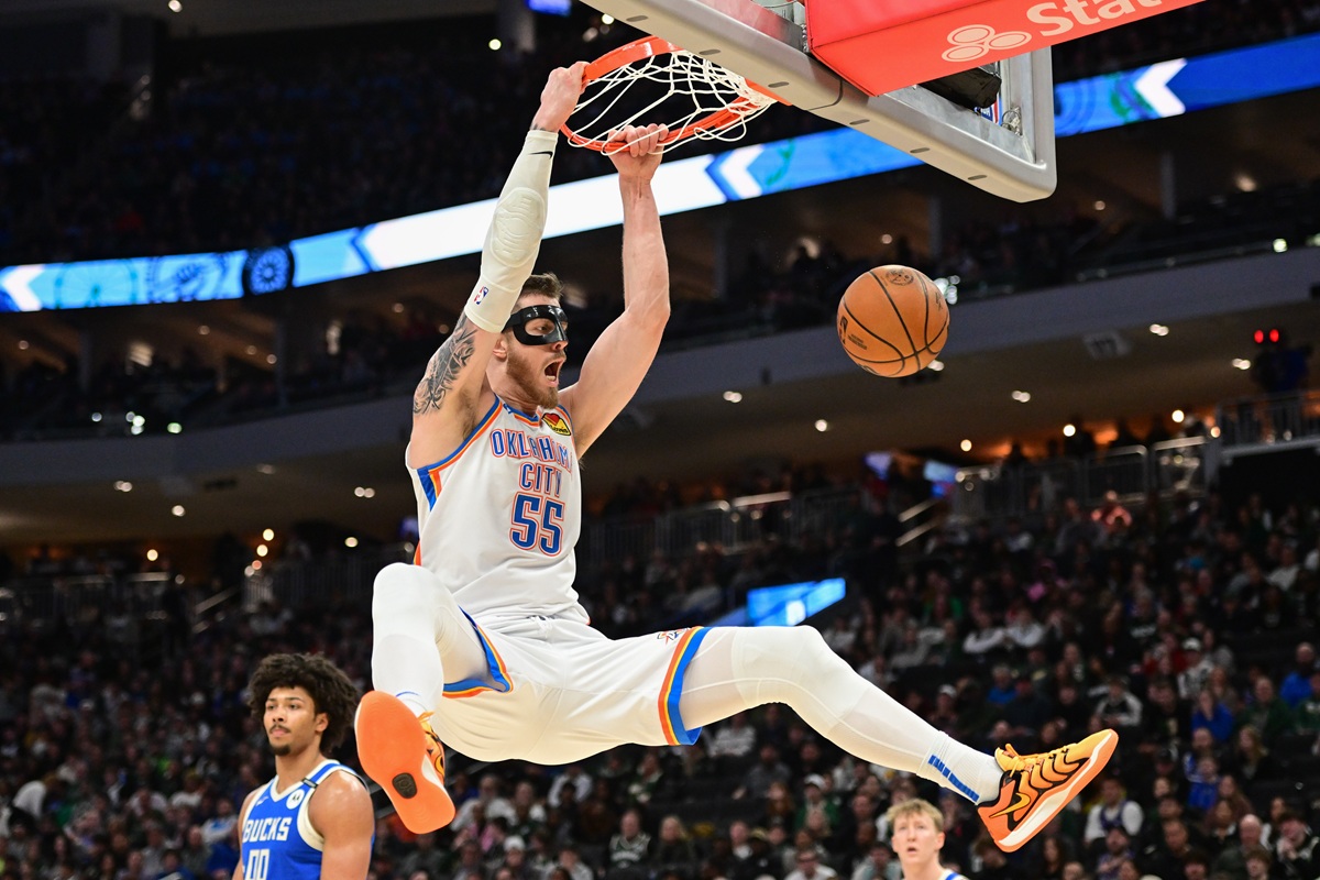 Isaiah Hartenstein (Thunder) contre les Bucks