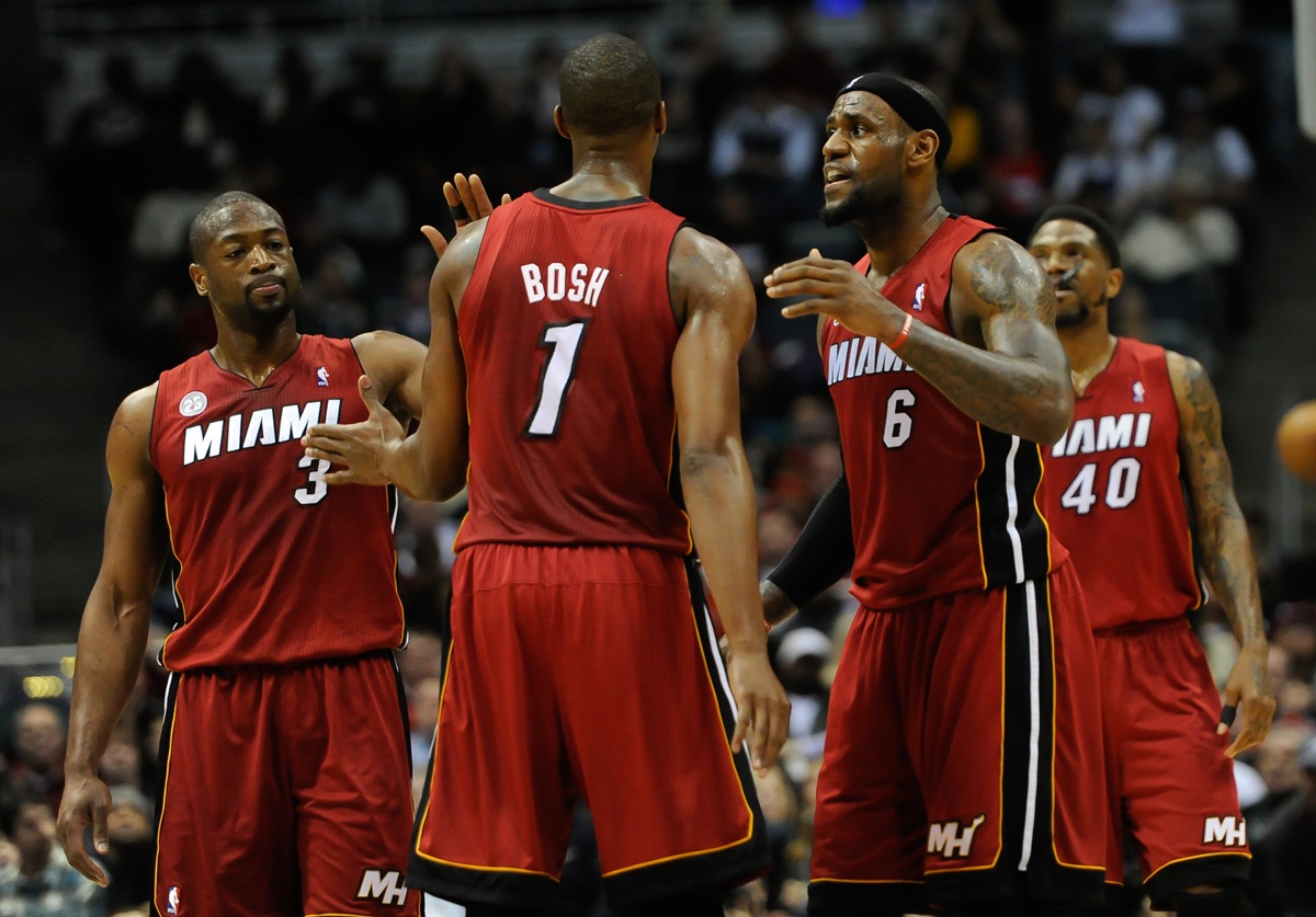 Le position-less Miami Heat avec Dwyane Wade, Chris Bosh, LeBron James et Udonis Haslem