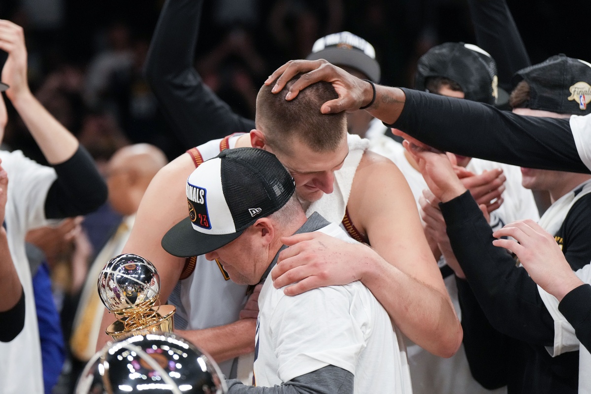 Nikola Jokic et Mike Malone