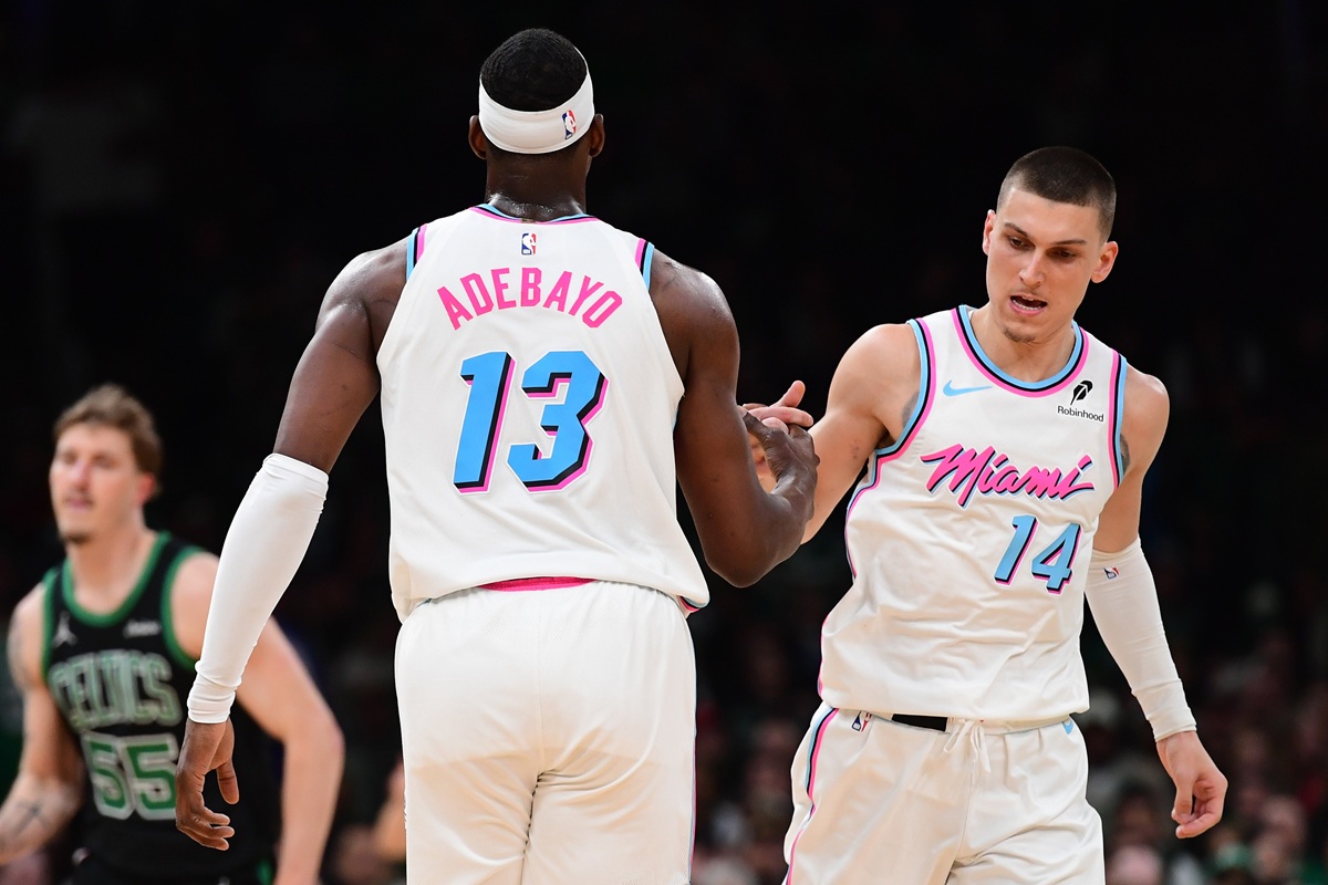 Tyler Herro et Bam Adebayo (Heat) contre les Celtics