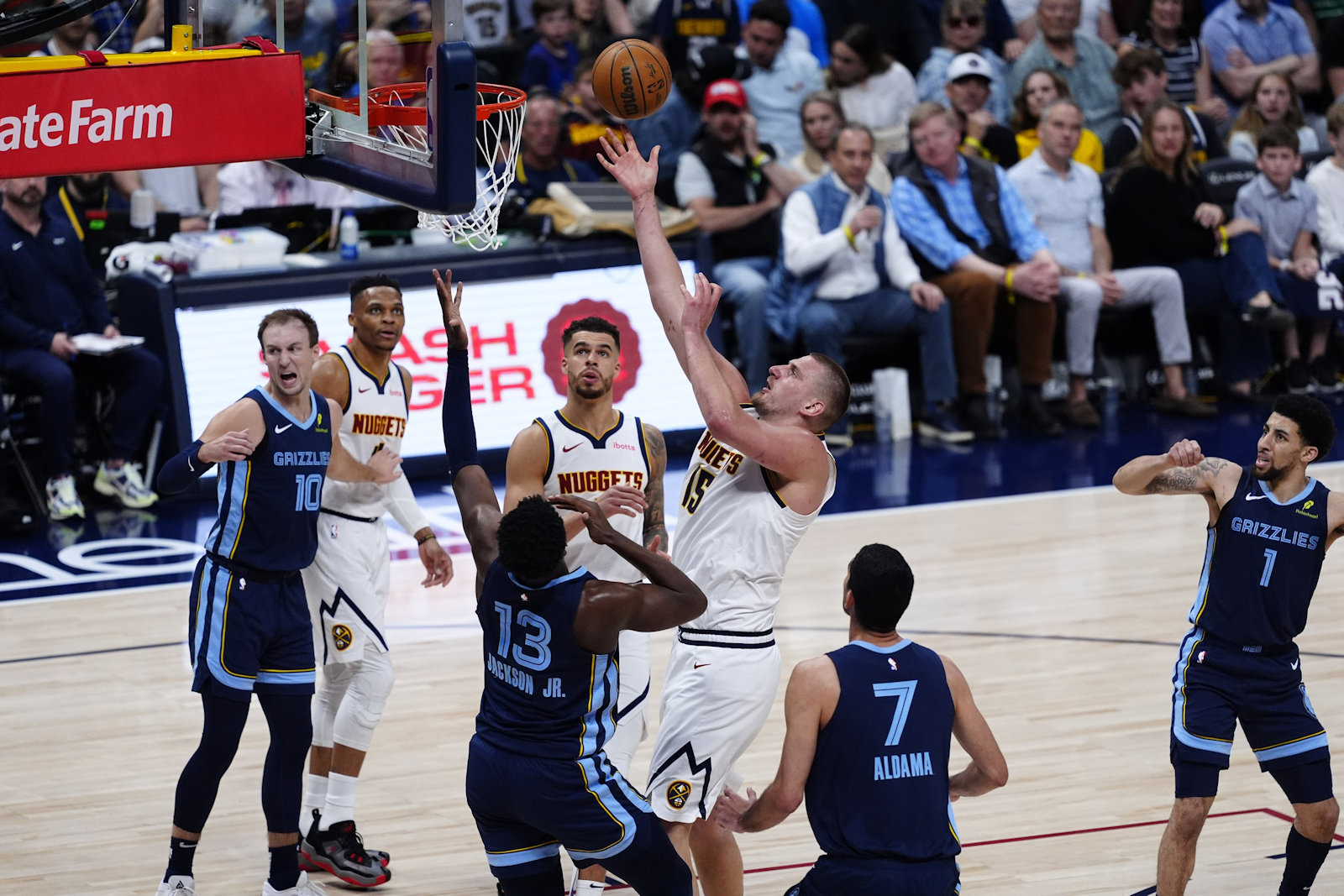 Nikola Jokic Nuggets Grizzlies