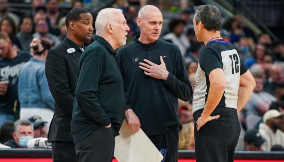 Rick Carlisle se souvient de la main tendue de Gregg Popovich