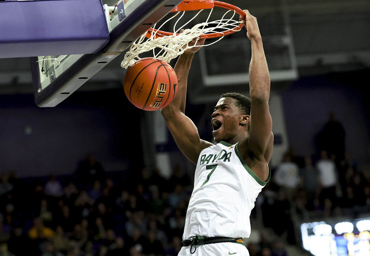 V.J. Edgecombe avec Baylor
