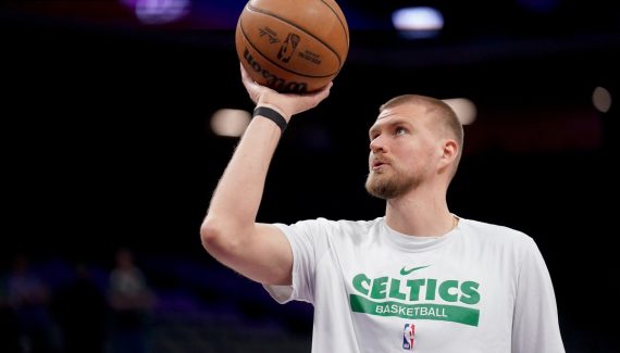 Kristaps Porzingis doit toujours faire avec son « infection virale non identifiée »