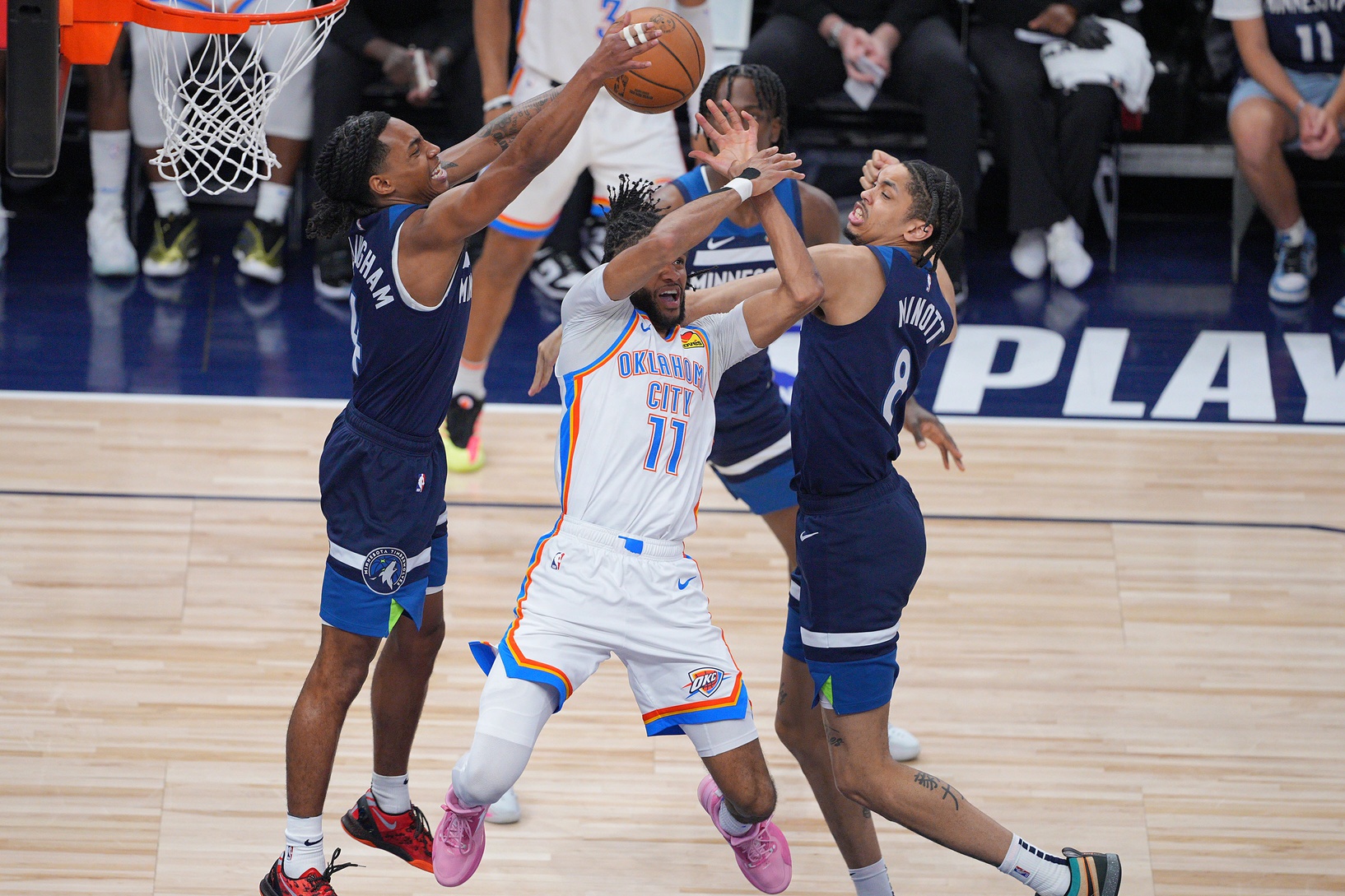 Le Thunder face aux Wolves