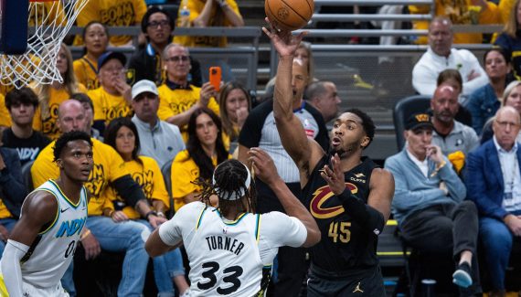 Portés par Donovan Mitchell (43 points), les Cavaliers sont toujours en vie !