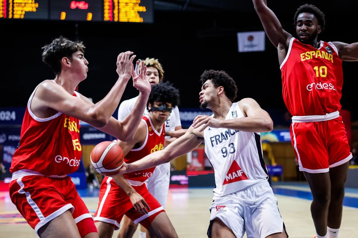 Noah Penda avec l'Equipe de France