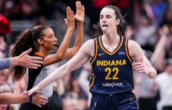 Porté par une Caitlin Clark exceptionnelle, le Fever met fin à l’invincibilité du Liberty !